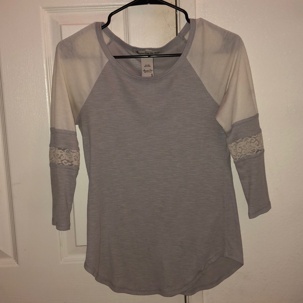 American Rag gray tee